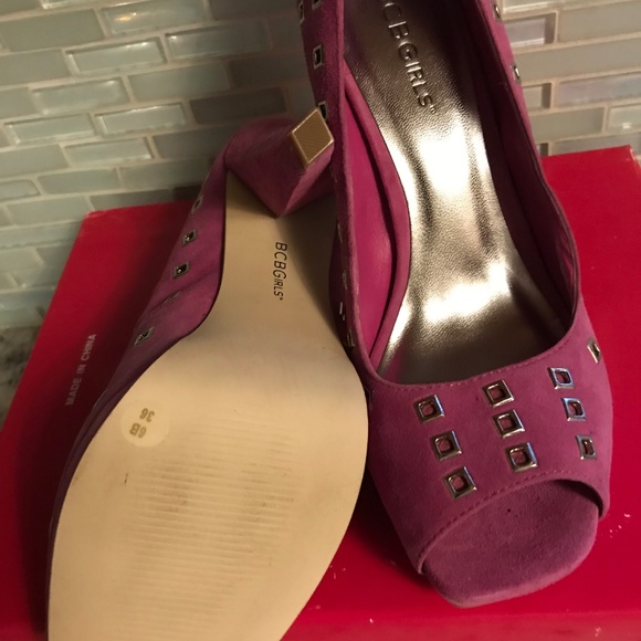 BCBG New Razzrush Suede Platform Peep Toe - Picture 5 of 8